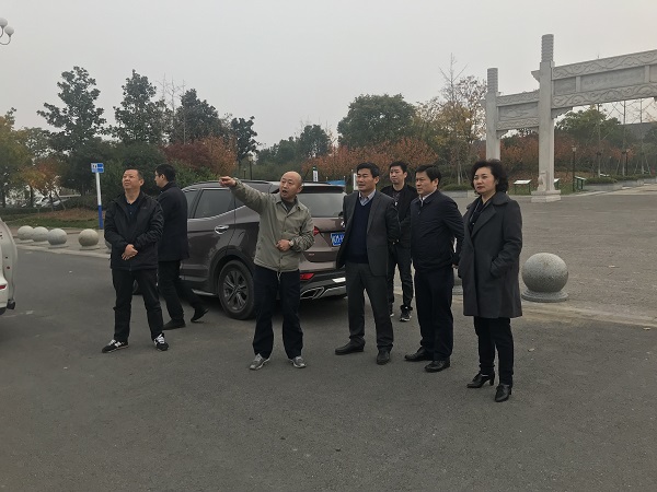 夏萍、程保銀實(shí)地調(diào)研徽鹽地產(chǎn)在建項(xiàng)目