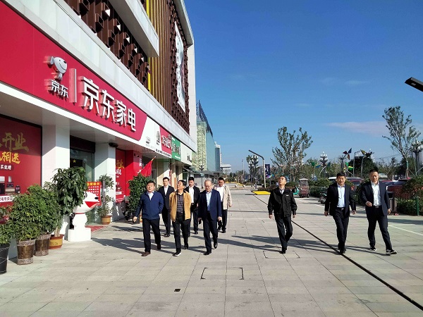 省鹽業(yè)集團(tuán)公司外部董事調(diào)研徽鹽地產(chǎn)集團(tuán)在建項(xiàng)目